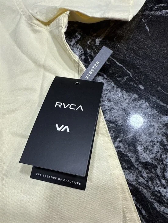RVCA That’ll Do Stretch SS Woven Shirt Yellow Mens Size Medium NWT $60 - Picture 2 of 6